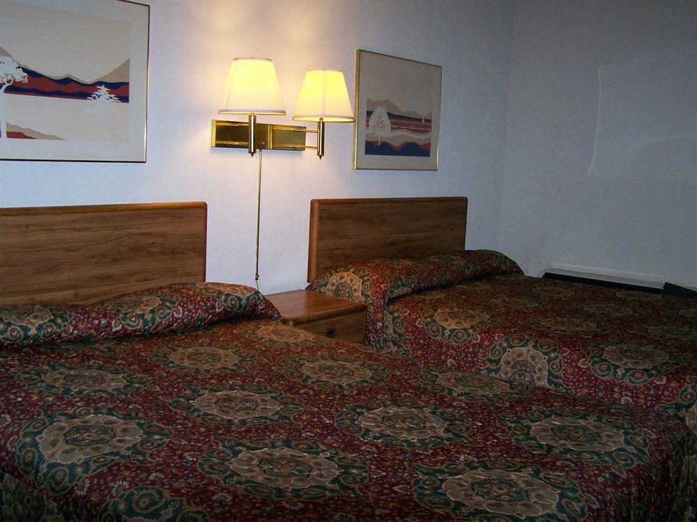 Seasons Inn And Suites Fort Smith Zewnętrze zdjęcie