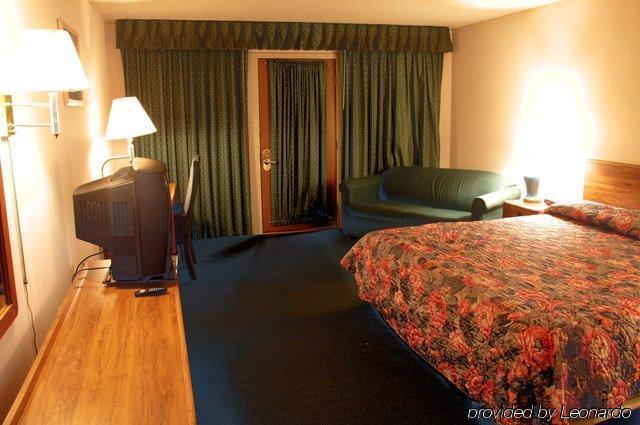 Seasons Inn And Suites Fort Smith Zewnętrze zdjęcie