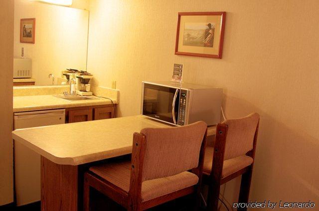 Seasons Inn And Suites Fort Smith Zewnętrze zdjęcie