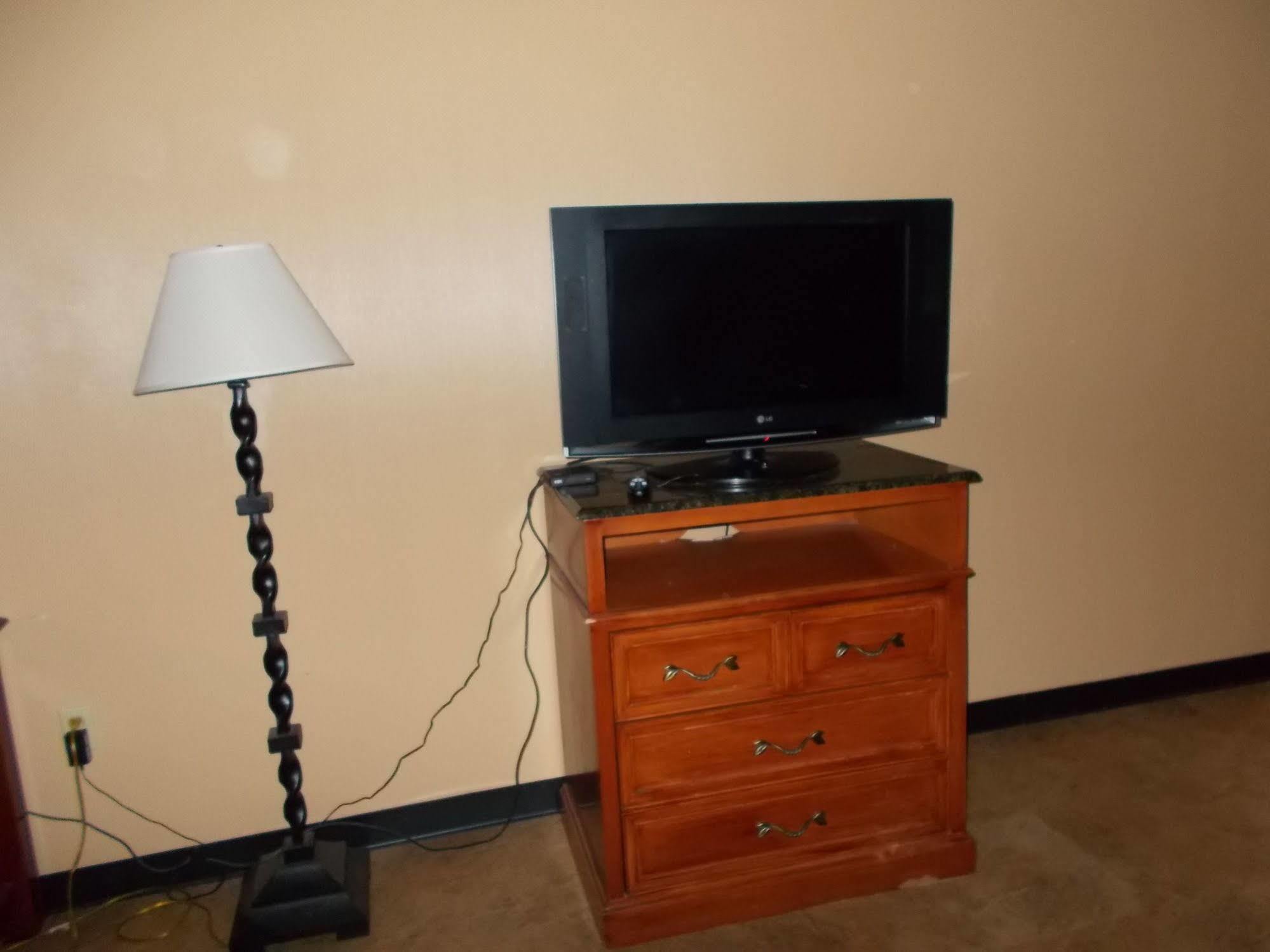 Seasons Inn And Suites Fort Smith Zewnętrze zdjęcie