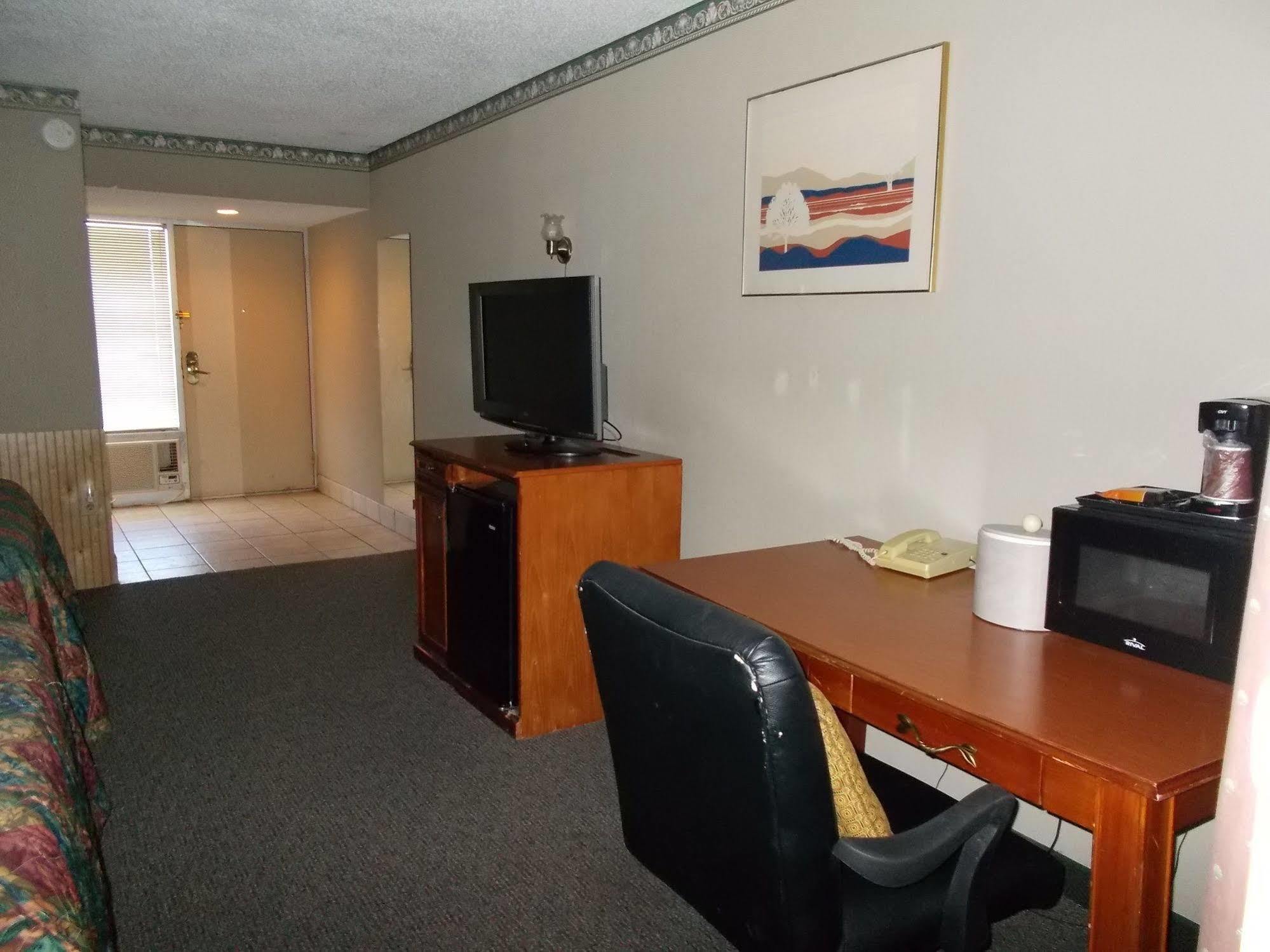 Seasons Inn And Suites Fort Smith Zewnętrze zdjęcie