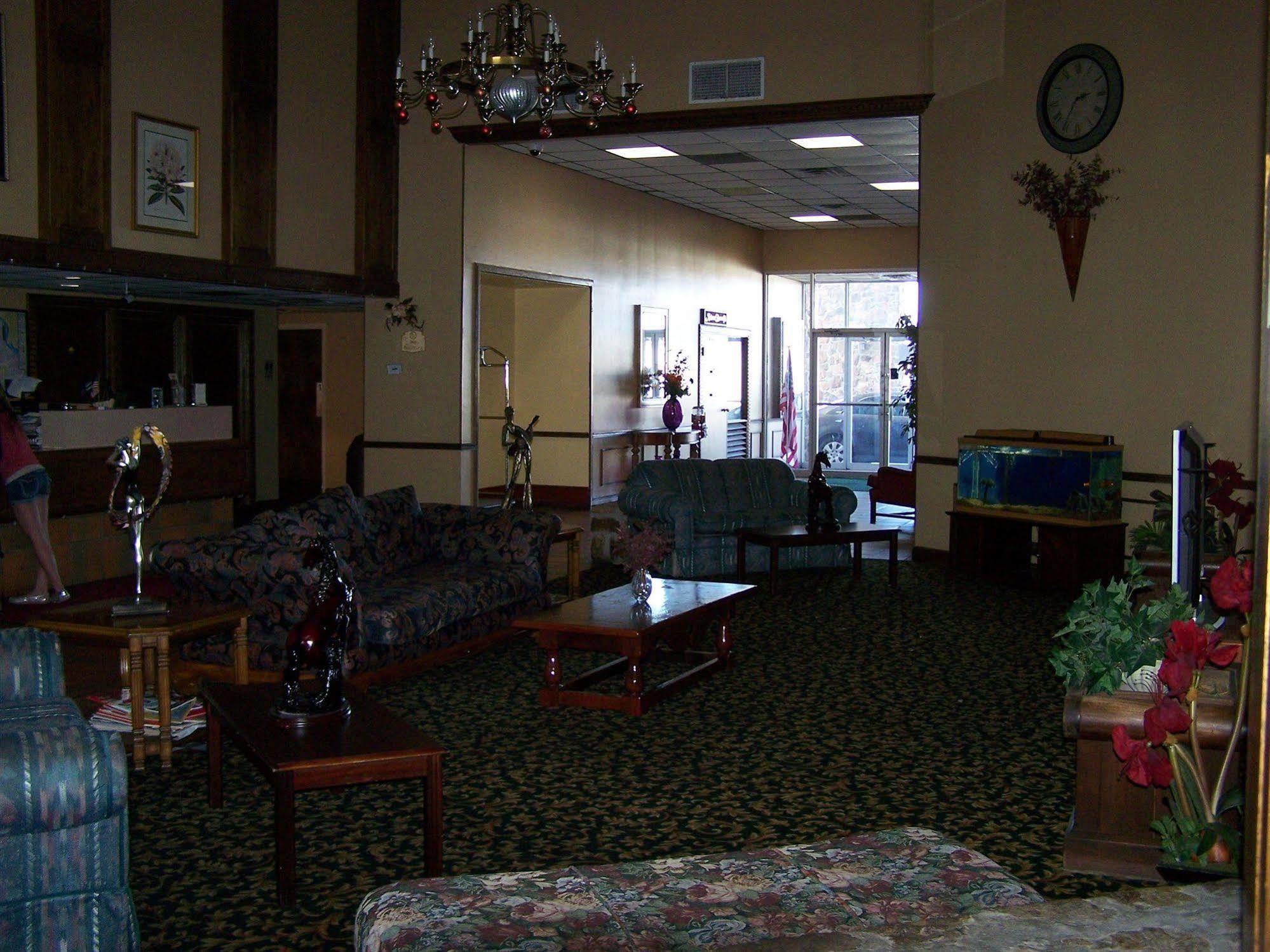 Seasons Inn And Suites Fort Smith Zewnętrze zdjęcie